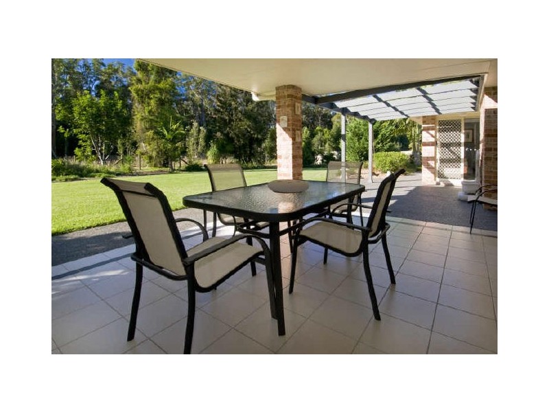 8 Shearwater Court, Lake Cathie NSW 2445