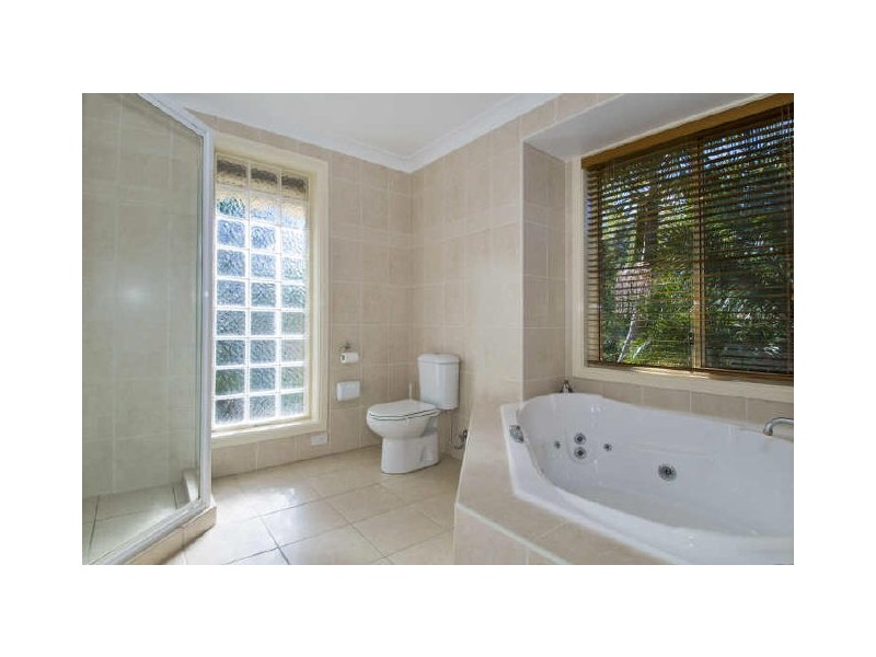 8 Shearwater Court, Lake Cathie NSW 2445