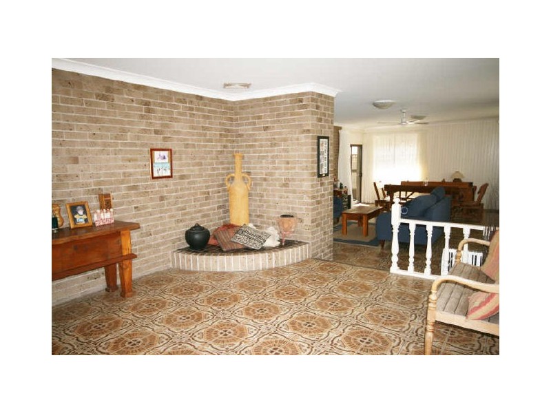 11 Melaleuca Avenue, Lake Cathie NSW 2445