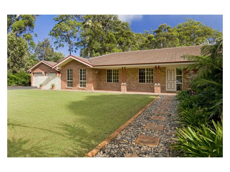 10 Fishermans Way, Lake Cathie NSW 2445