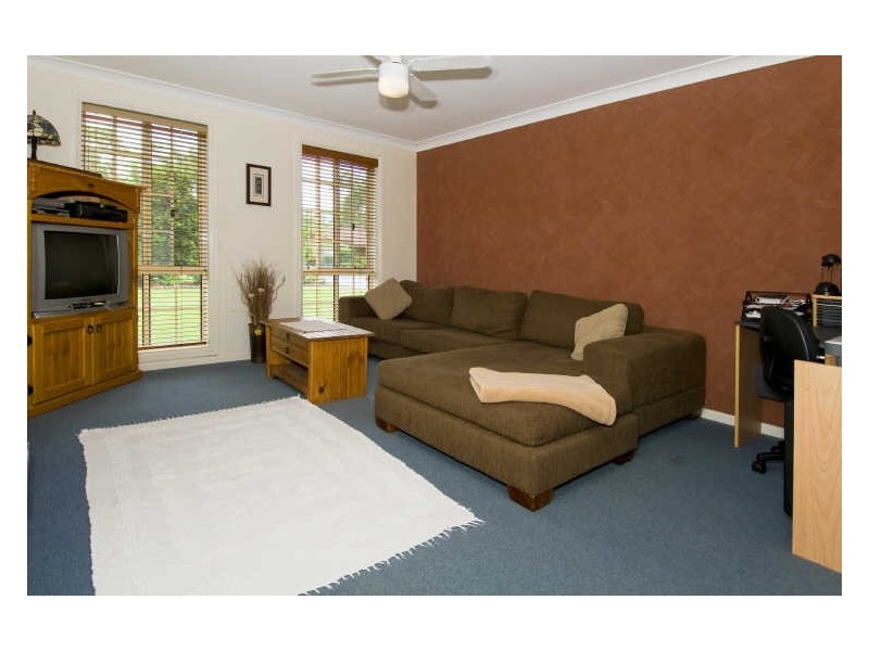 10 Fishermans Way, Lake Cathie NSW 2445