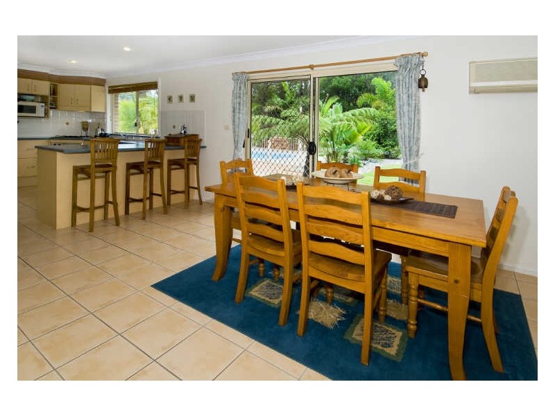 10 Fishermans Way, Lake Cathie NSW 2445