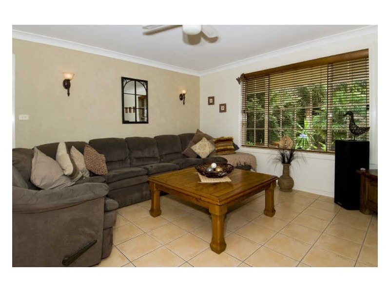 10 Fishermans Way, Lake Cathie NSW 2445