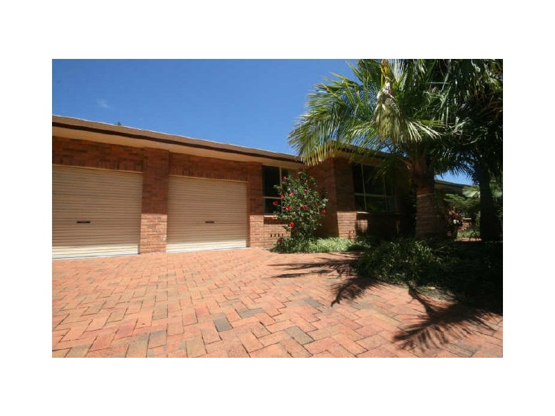 8 Seafront Circuit, Bonny Hills NSW 2445