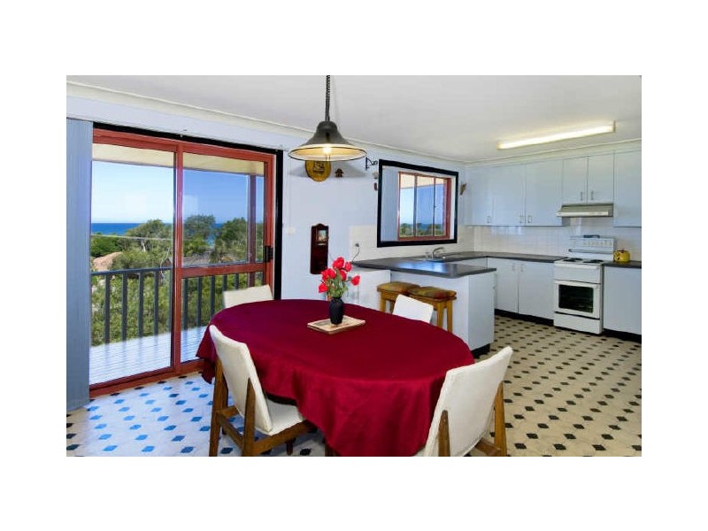 1548 Ocean Drive, Lake Cathie NSW 2445