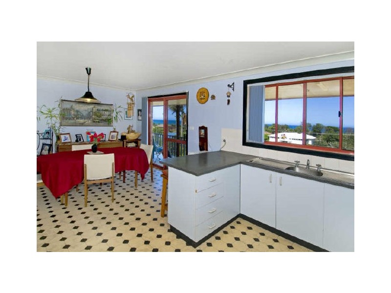 1548 Ocean Drive, Lake Cathie NSW 2445
