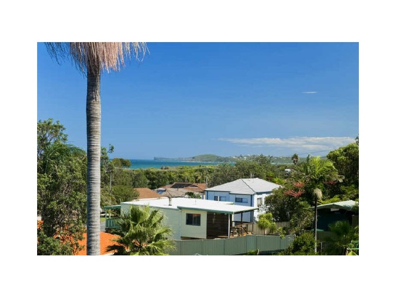 1548 Ocean Drive, Lake Cathie NSW 2445