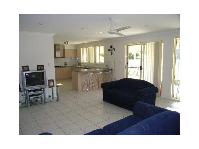 14 Solander Place, Lake Cathie NSW 2445