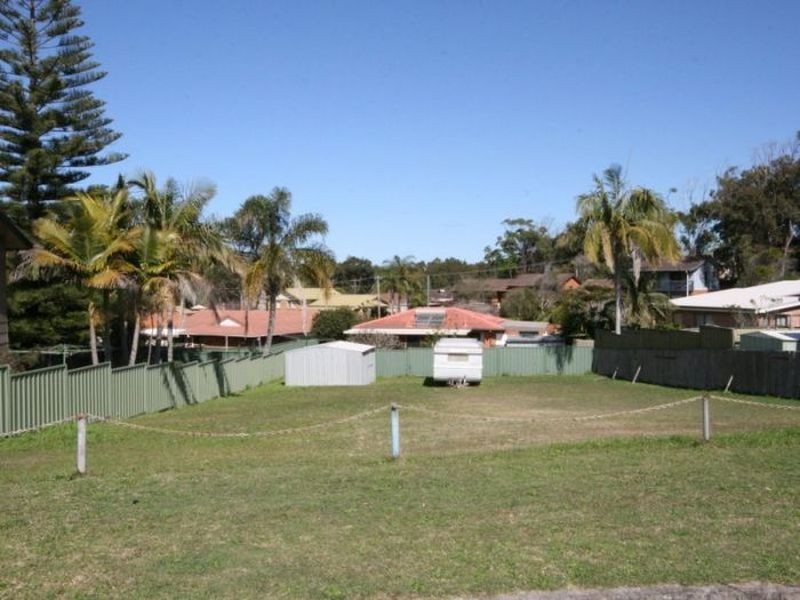 6 Cathie Circuit, Lake Cathie NSW 2445