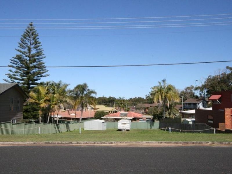 6 Cathie Circuit, Lake Cathie NSW 2445