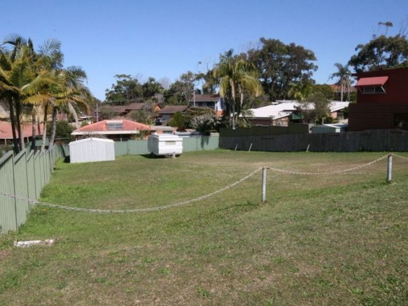 6 Cathie Circuit, Lake Cathie NSW 2445