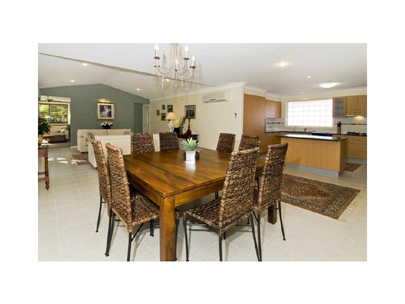 8 Shearwater Court, Lake Cathie NSW 2445