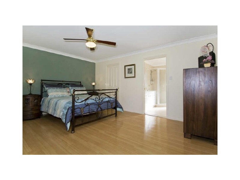 8 Shearwater Court, Lake Cathie NSW 2445