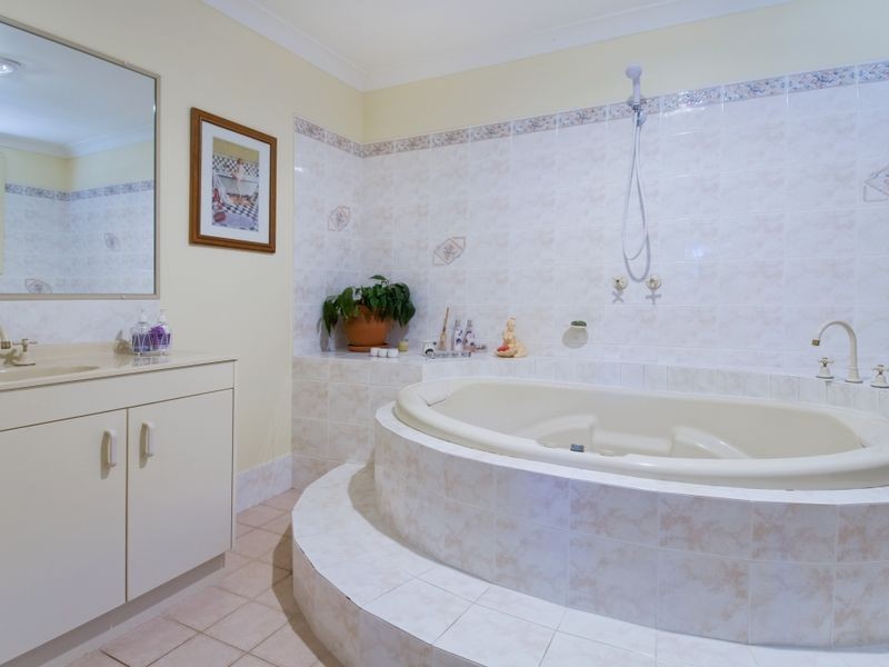 8 John Phillip Drive, Bonny Hills NSW 2445