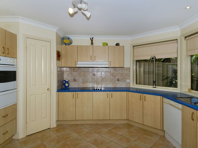 8 John Phillip Drive, Bonny Hills NSW 2445