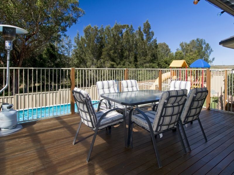 32 Bligh Place, Lake Cathie NSW 2445