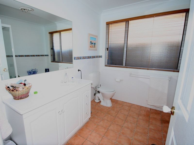 36 Bounty Avenue, Lake Cathie NSW 2445