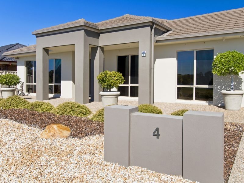 4 Seafarers Close, Bonny Hills NSW 2445