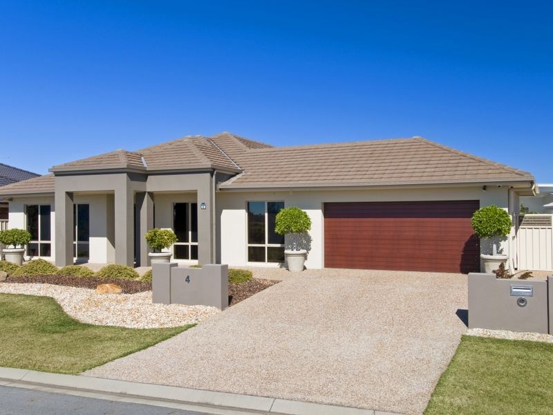 4 Seafarers Close, Bonny Hills NSW 2445