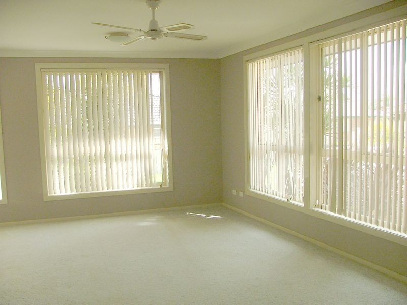 18 Solander Place, Lake Cathie NSW 2445