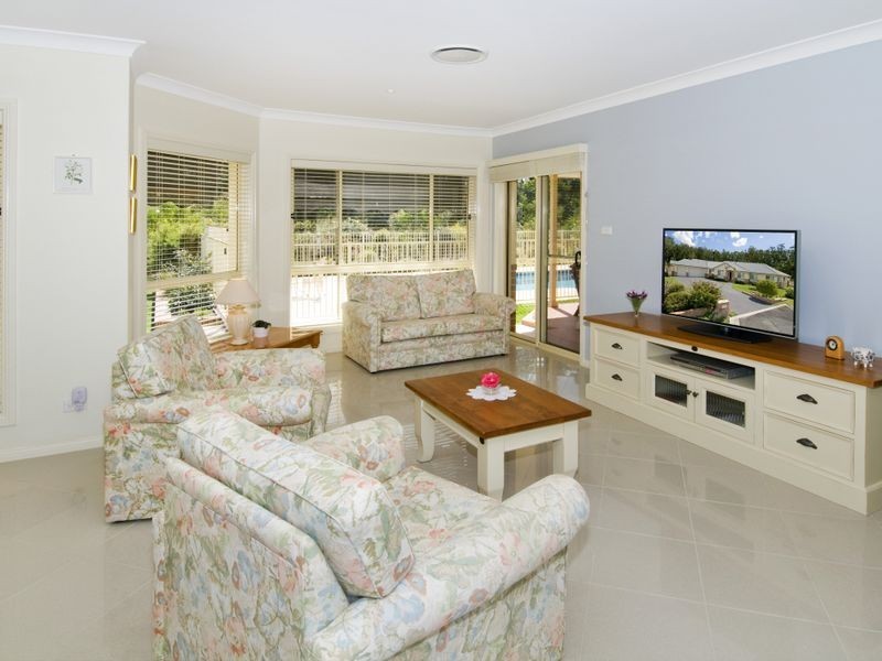 7 Shearwater Court, Lake Cathie NSW 2445