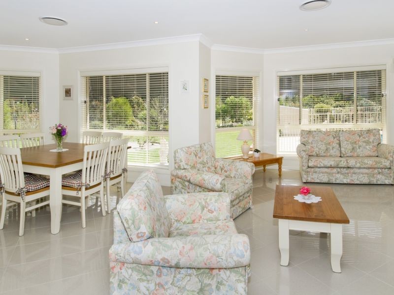 7 Shearwater Court, Lake Cathie NSW 2445