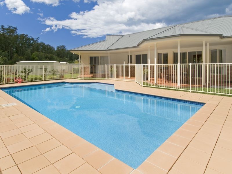 7 Shearwater Court, Lake Cathie NSW 2445