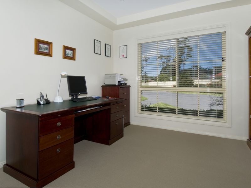 7 Shearwater Court, Lake Cathie NSW 2445