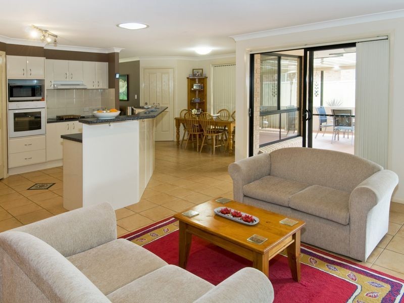 38 Explorers Way, Lake Cathie NSW 2445