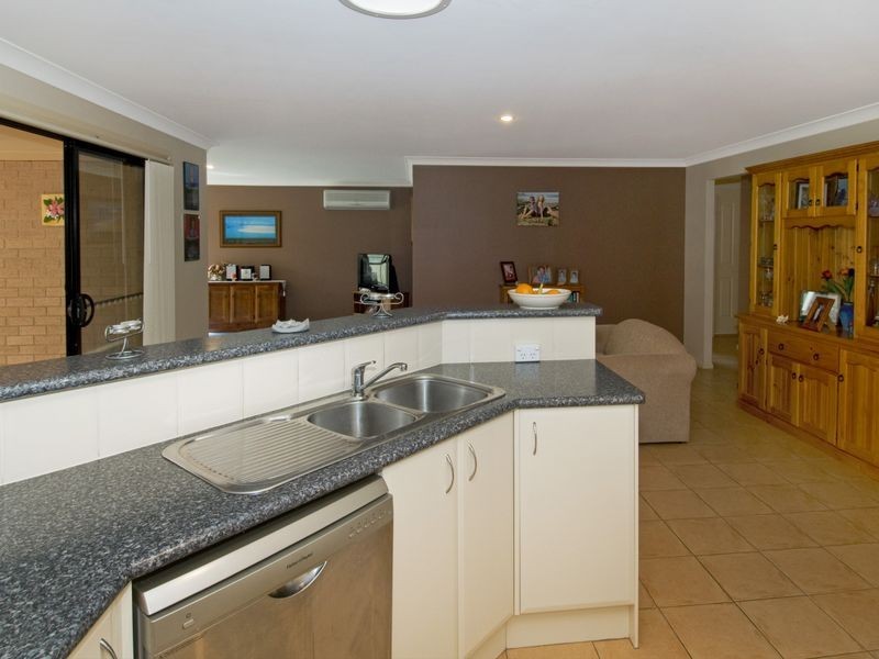 38 Explorers Way, Lake Cathie NSW 2445