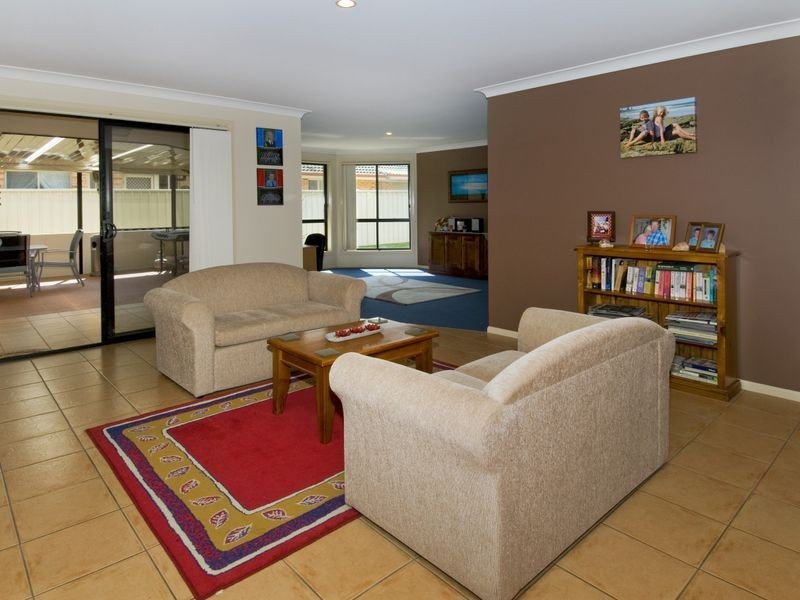 38 Explorers Way, Lake Cathie NSW 2445