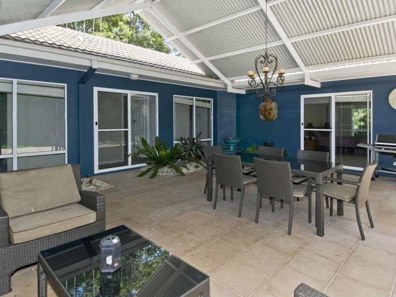 43 Lakeside Way, Lake Cathie NSW 2445