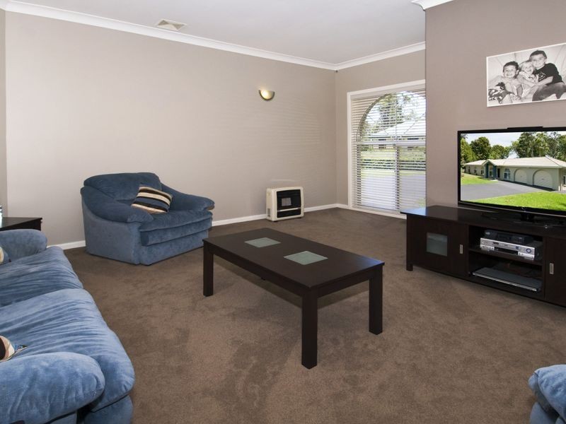 43 Lakeside Way, Lake Cathie NSW 2445