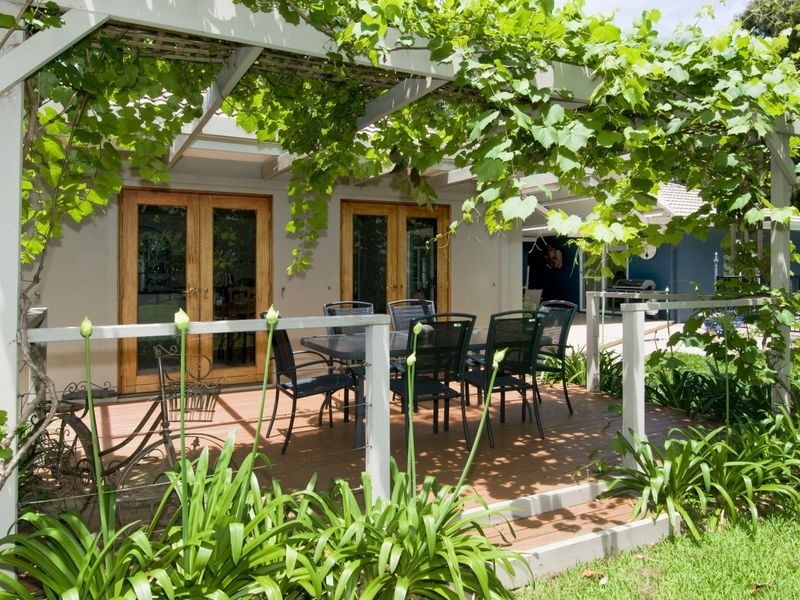 43 Lakeside Way, Lake Cathie NSW 2445
