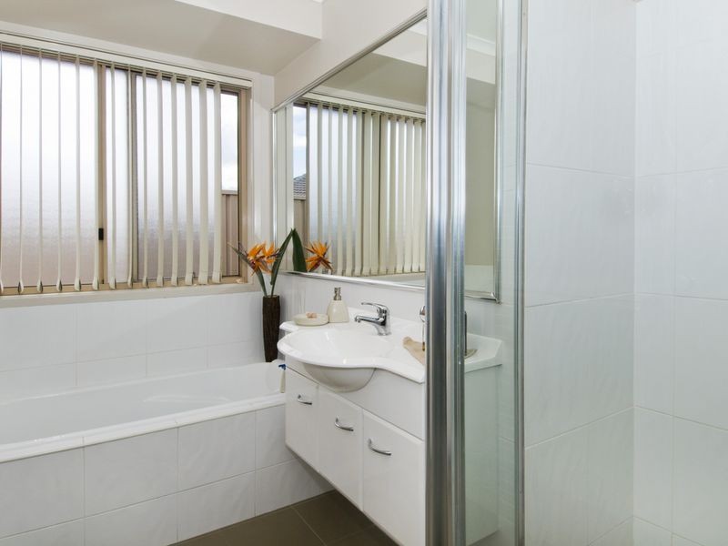 6 Hungerford Place, Bonny Hills NSW 2445