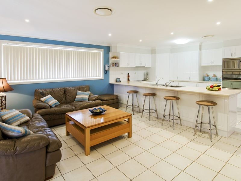 63 Fiona Crescent, Lake Cathie NSW 2445