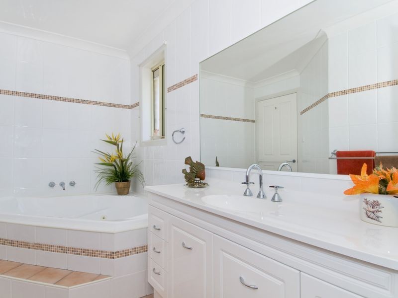 63 Fiona Crescent, Lake Cathie NSW 2445