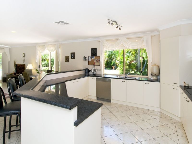 27 Lakeside Way, Lake Cathie NSW 2445