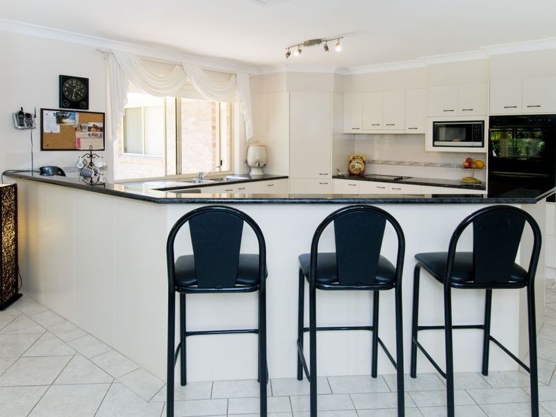 27 Lakeside Way, Lake Cathie NSW 2445