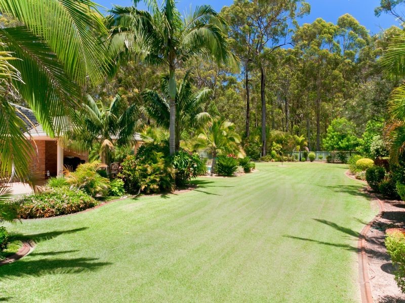 27 Lakeside Way, Lake Cathie NSW 2445