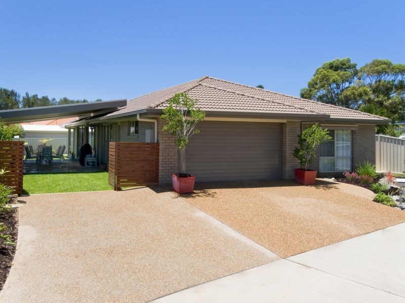 7 Solebay Place, Lake Cathie NSW 2445