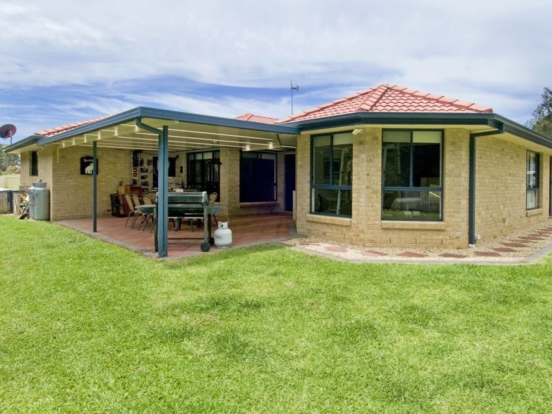 41 Explorers Way, Lake Cathie NSW 2445
