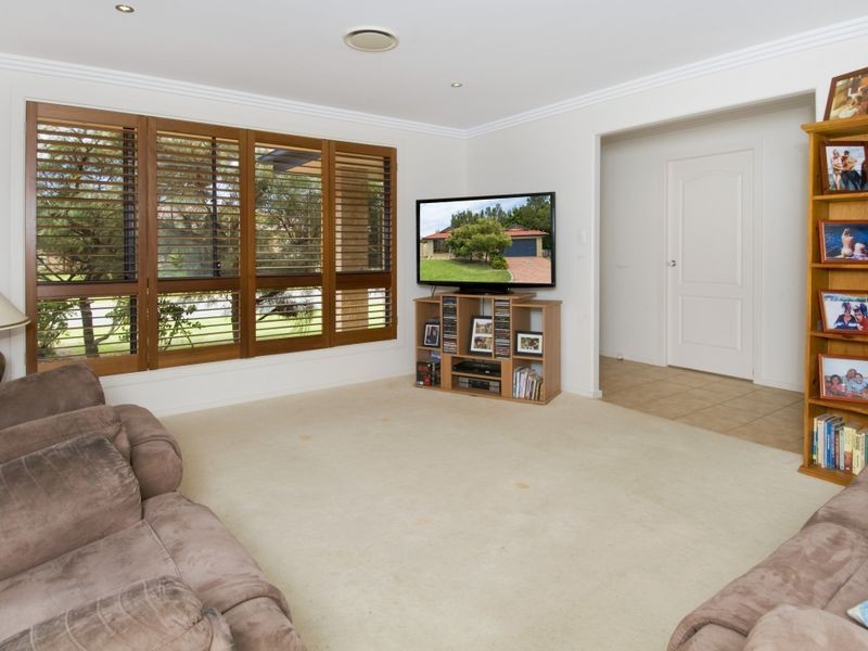 41 Explorers Way, Lake Cathie NSW 2445