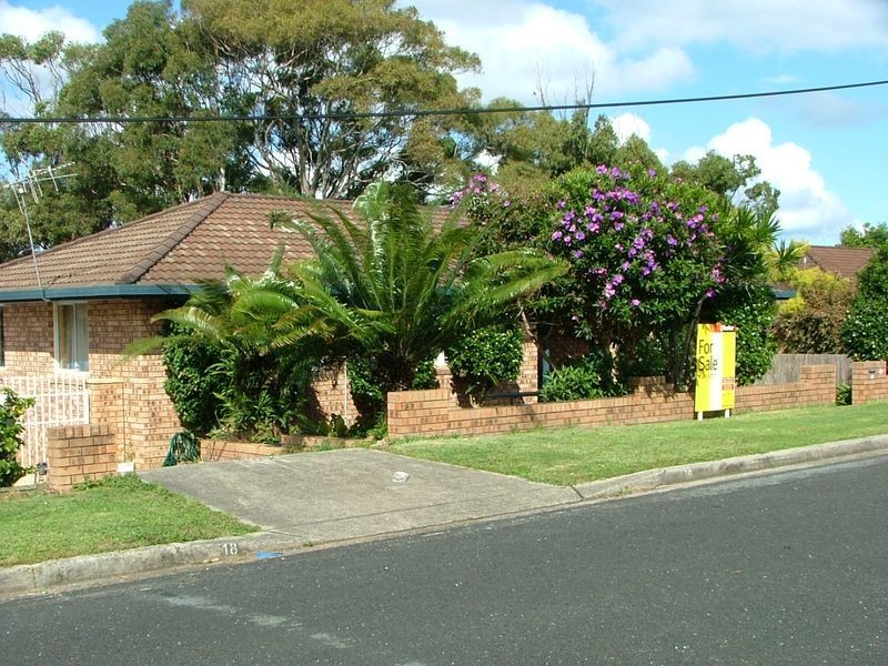 18 Cathie Circuit, Lake Cathie NSW 2445