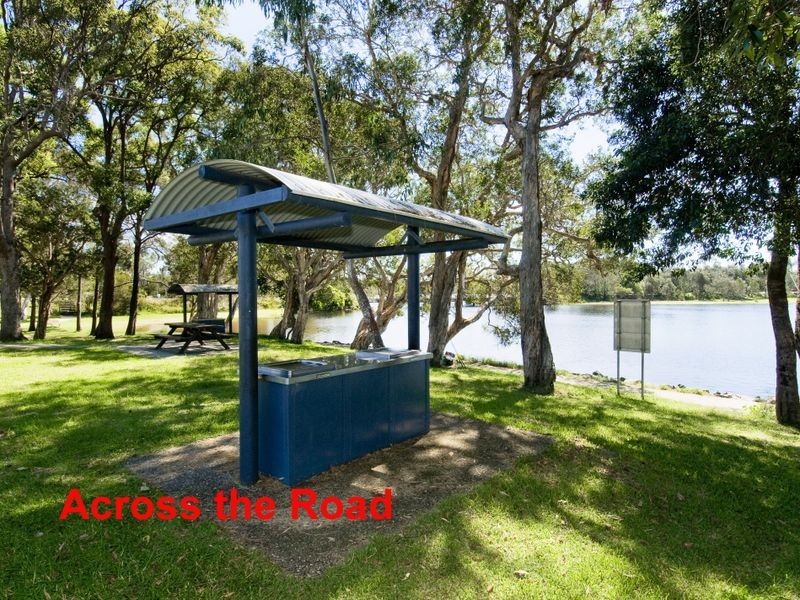 1/18 Aqua Cres, Lake Cathie NSW 2445