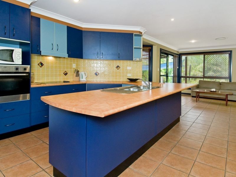 10 Solander Place, Lake Cathie NSW 2445