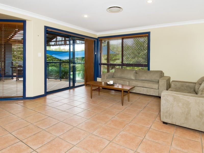 10 Solander Place, Lake Cathie NSW 2445
