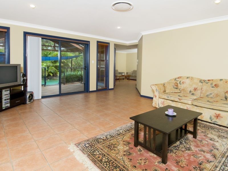 10 Solander Place, Lake Cathie NSW 2445