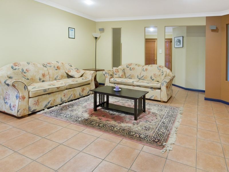 10 Solander Place, Lake Cathie NSW 2445