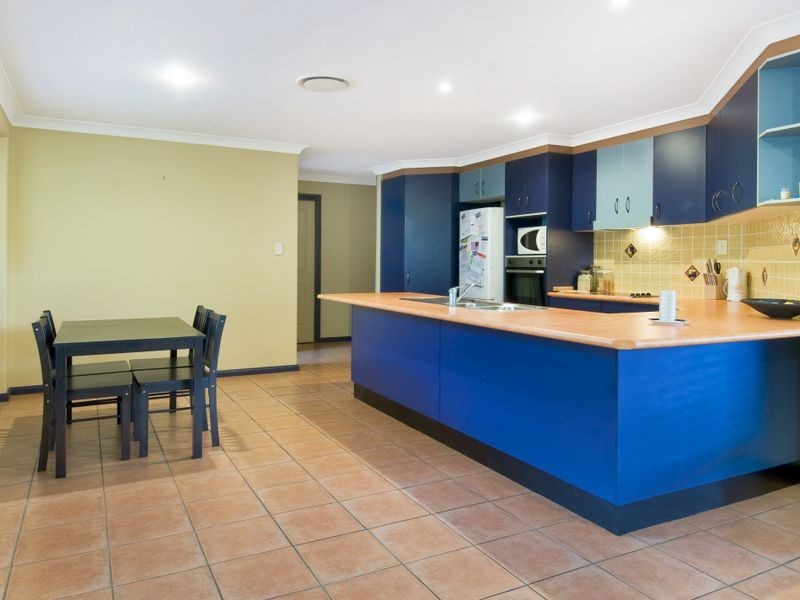 10 Solander Place, Lake Cathie NSW 2445